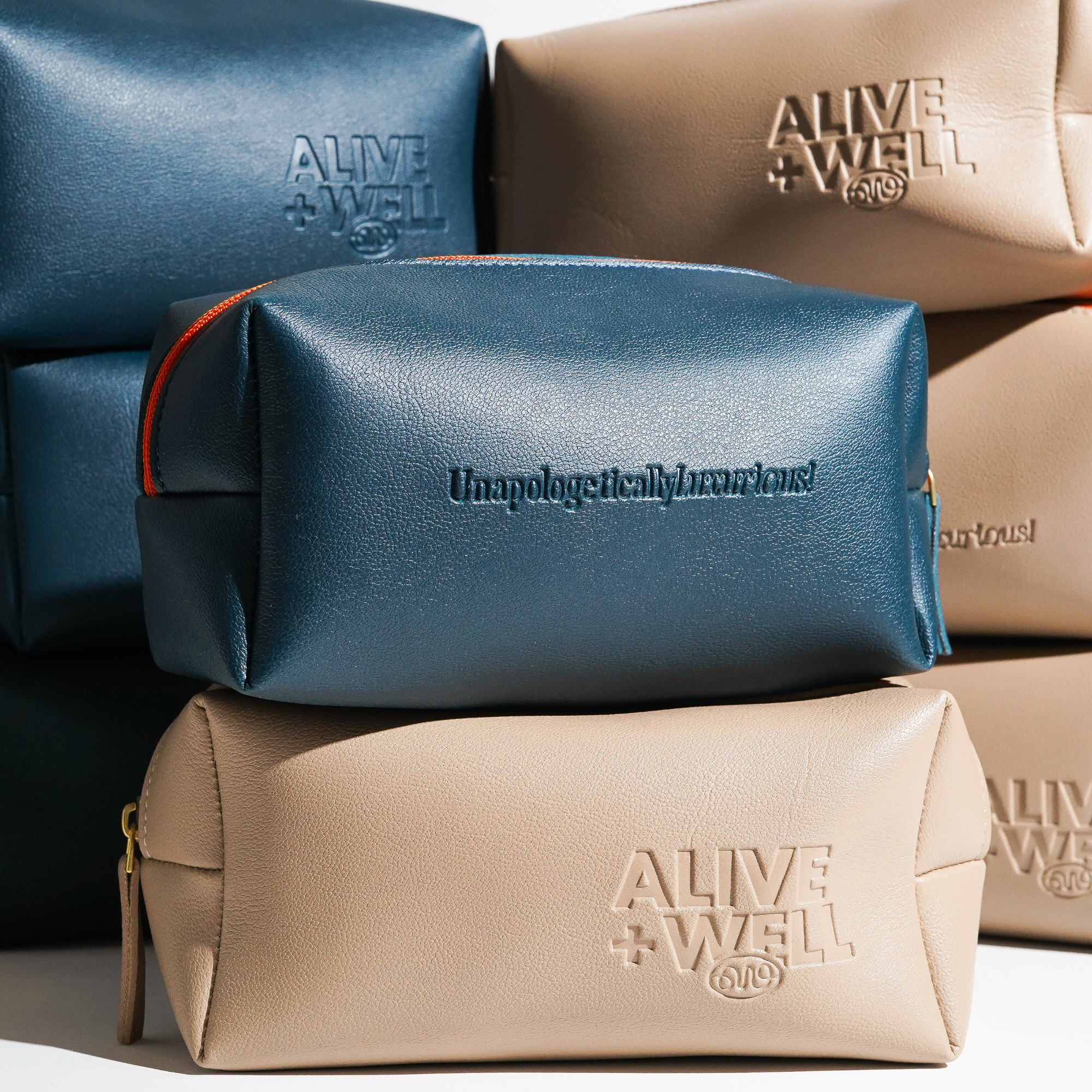 Alive + Well travel Pouch - Beige Alive & Well